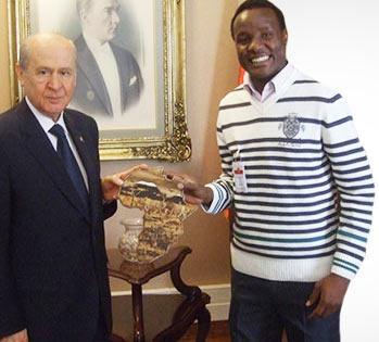 Bahçeli'yi ziyaret eden siyahi ülkücü konuştu