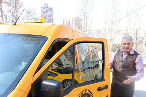 Binali Yıldırım taksi şoförü oldu