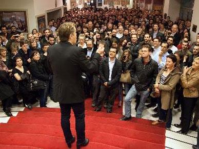 Eddie Izzard şovuna metroyla geldi - Foto Galeri