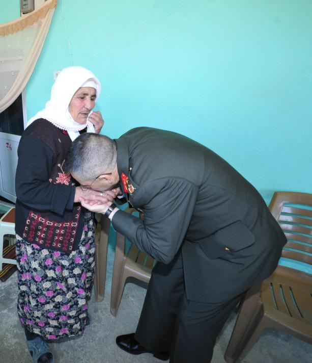 Tuğgeneral Memduh Hakbilen'den  Eşe Ana'ya esas duruş