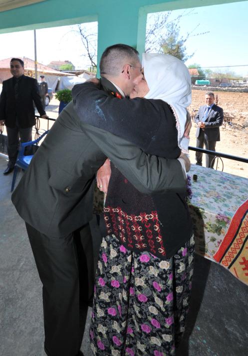 Tuğgeneral Memduh Hakbilen'den  Eşe Ana'ya esas duruş