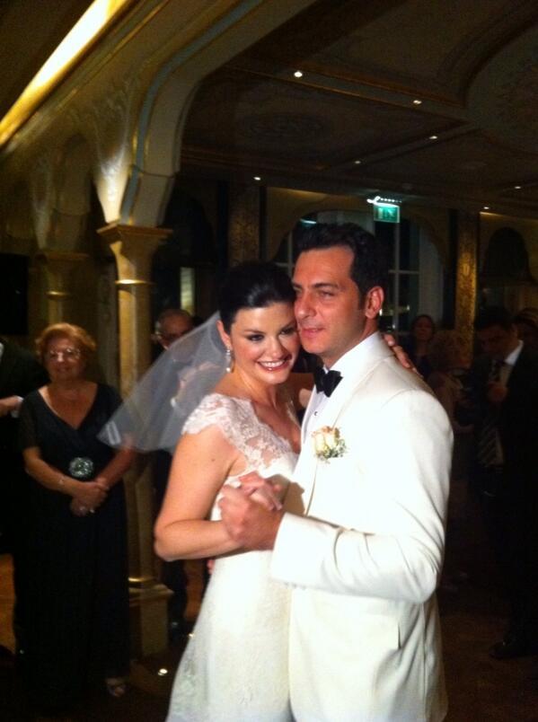 Sunucu Oylum Talu dünya evine girdi