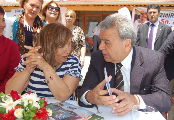 Selvi Kılıçdaroğlu'ndan Ata'nın annesine ziyaret