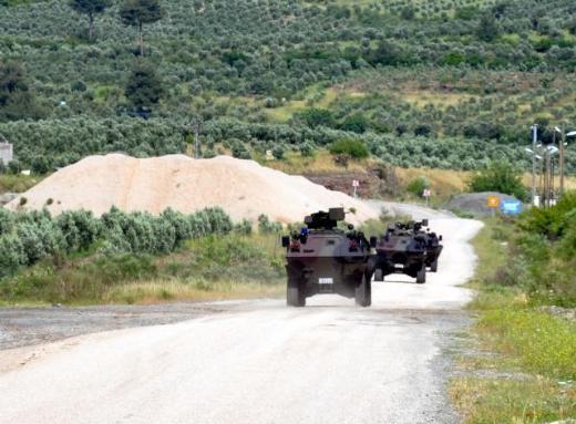 Amanoslar'da bir F-16'yla irtibat kesildi