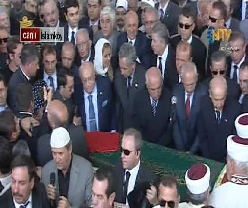 Nazmiye Demirel için Isparta'da cenaze töreni - izle