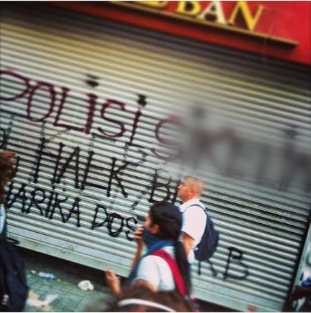 Taksim'de eylem sonrası tepki çeken fotoğraflar