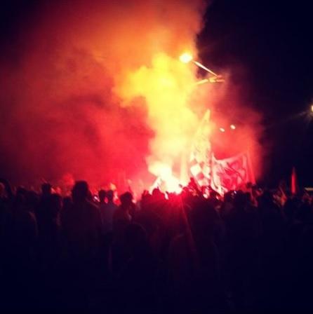 Taraftar grupları Taksim'e yürüdü