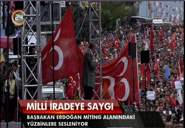 MHP'liler AK Parti mitinginde pankart açtı