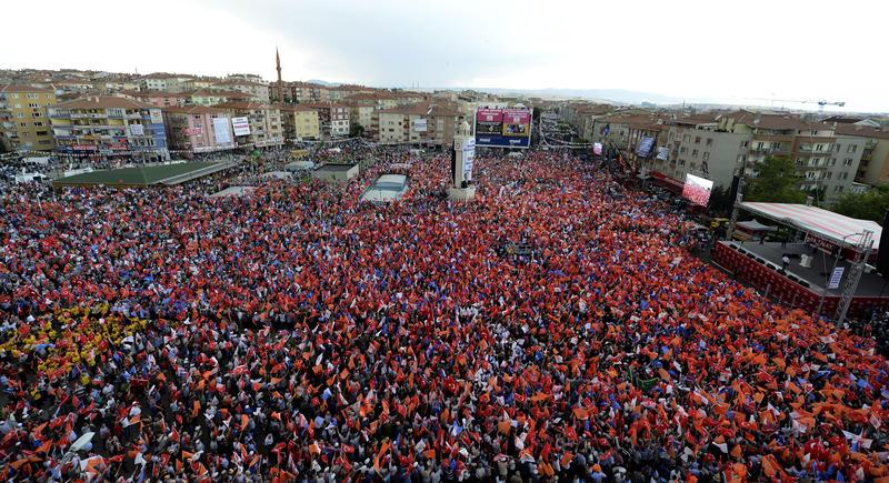 Ankara'da dev Ak Parti mitinginde Çarşı'ya mesaj