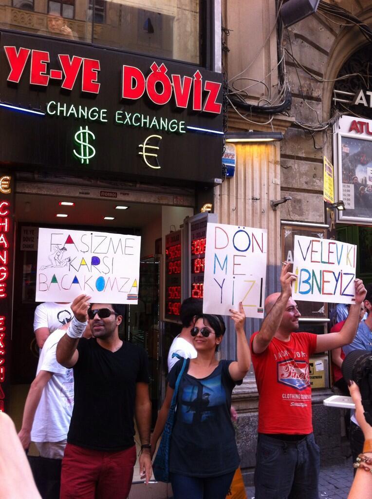 Taksim'deki LGBT yürüyüşü