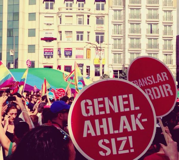 Taksim'de LGBT Onur Yürüyüşü