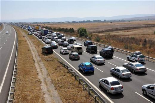 Bayram trafiği başladı TEM kilitlendi