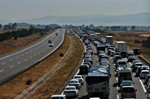 Bayram trafiği başladı TEM kilitlendi