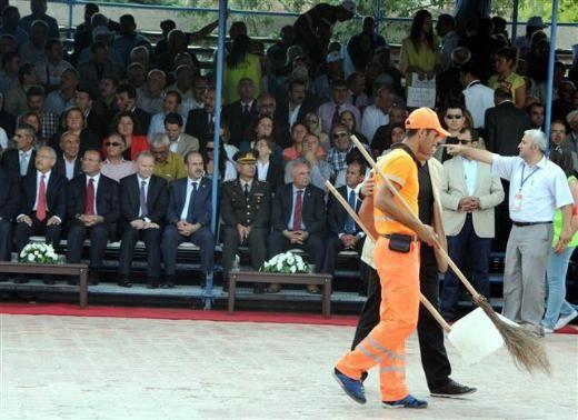 Nevşehir'de anma töreninde temizlik işçi krizi
