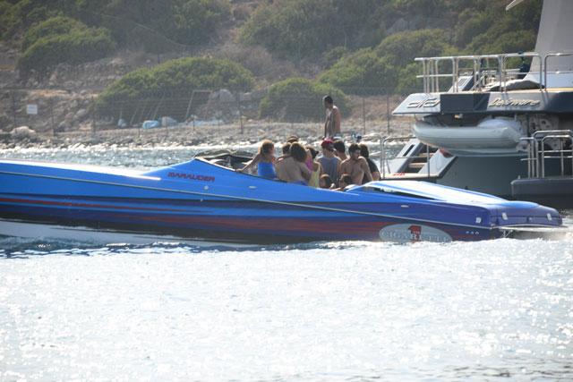 Acun'dan dolmuş tekne hizmeti