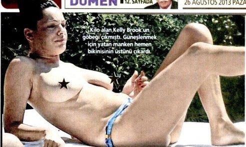 Kelly Brook Bodrum'da üstsüz güneşlendi