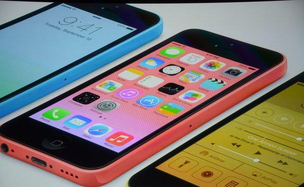 Plastik iPhone 5C tanıtıldı