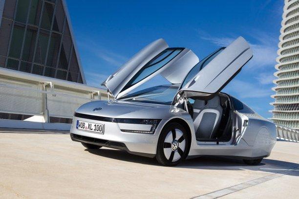 Volkswagen XL1 100 kilometrede 1 litre yakıyor