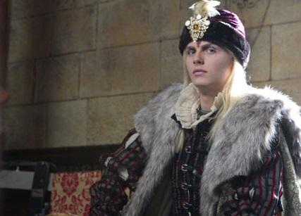 Radu'nun setteki ilk fotoğrafları