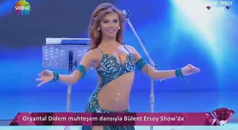 Bülent Ersoy Show'da dansöz performansı