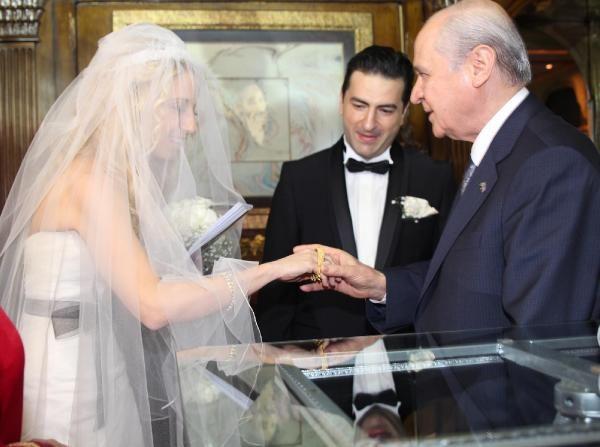 Bahçeli nikah şahidi oldu