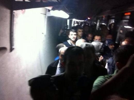 Marmaray'da seferler yine durdu - izle