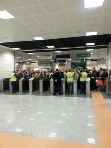 Marmaray'da seferler yine durdu - izle