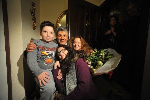 Mustafa Balbay'ın evinde ilk kucaklaşma