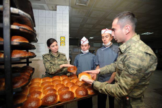Doğu'da görev yapan kadın komutanlar