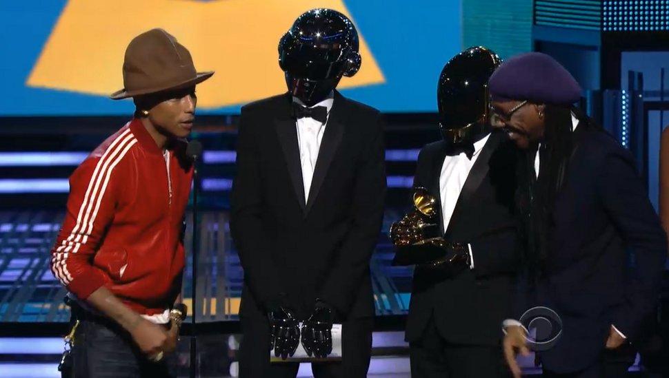 56.Grammy Ödülleri sahiplerini buldu - izle