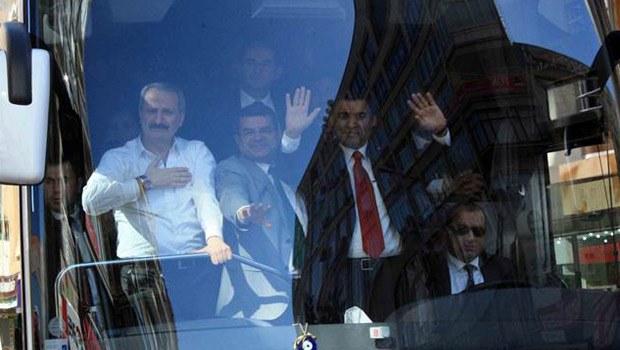 Güler ve Çağlayan sessizliğini seçim bölgesinde bozdu