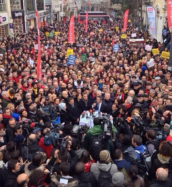 Sarıgül çağırdı Taksim'e gelen olmadı