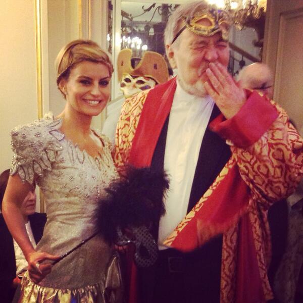 Rahmi Koç Venedik Karnavalı'nda kilt giydi