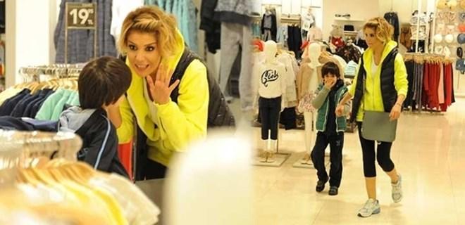Gülben Ergen oğullarıyla alışverişte