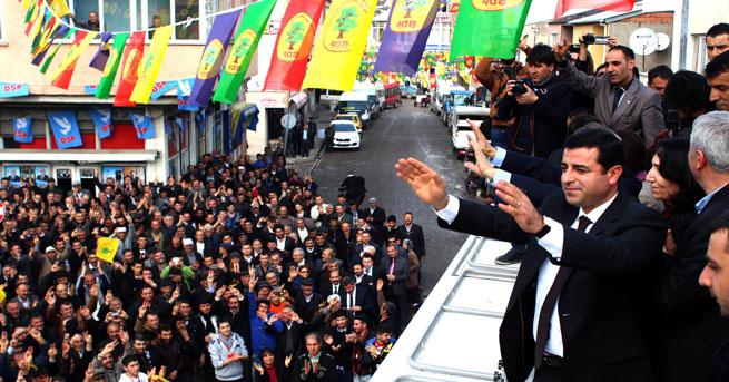 Demirtaş CHP'yi Cemaat konusunda uyardı