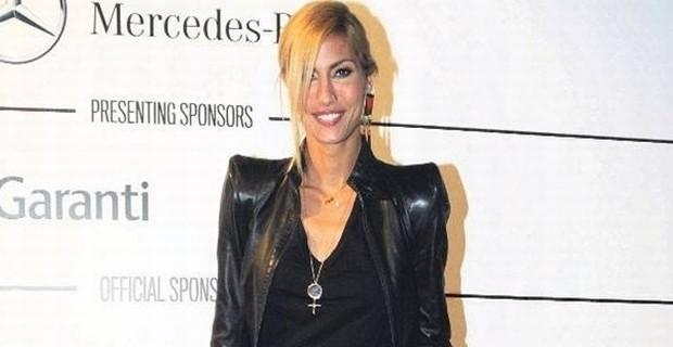 Çağla Şikel estetik oldu