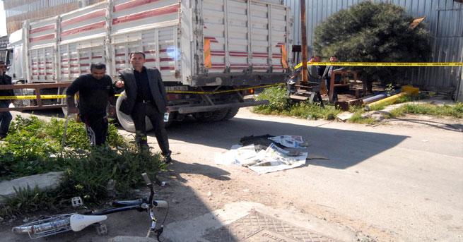 11 yaşındaki çocuk köpekten kaçarken canından oldu