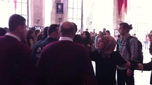 İstanbul Üniversitesi'nde gerginlik İZLE