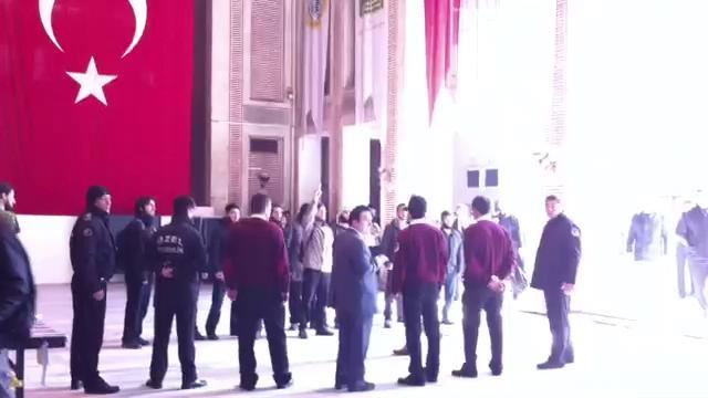 İstanbul Üniversitesi'nde gerginlik İZLE