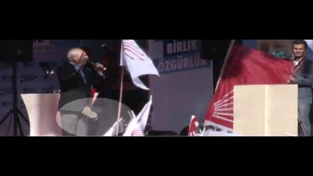 Gaziantep'te Kılıçdaroğlu'na ayakkabı fırlatıldı