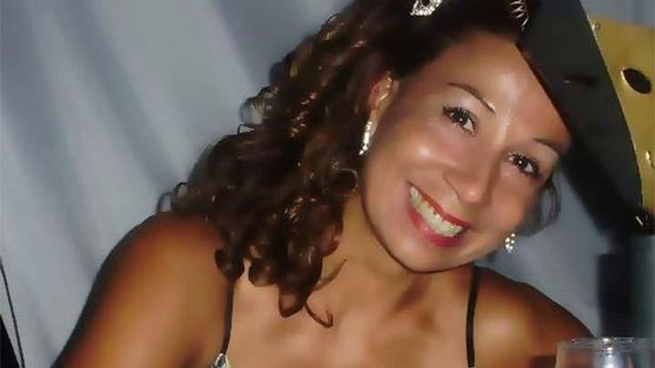 Evde kendi yöntemiyle göğüslerini büyütmek isterken öldü