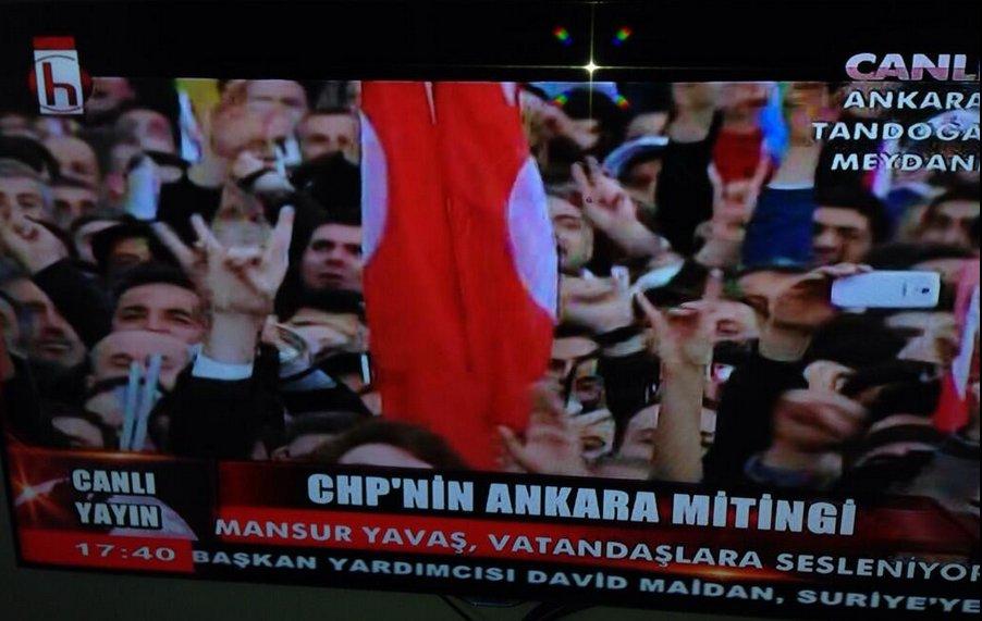 CHP mitinginde bozkurt işareti yaptılar