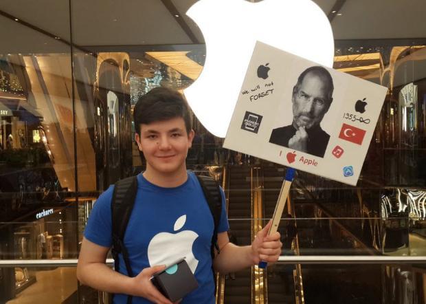 Apple Store'un Zorlu Center'daki mağazası bugün açıldı