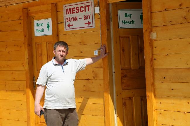 Rize'de yapılan elektrik direğinden minare dikkat çekti