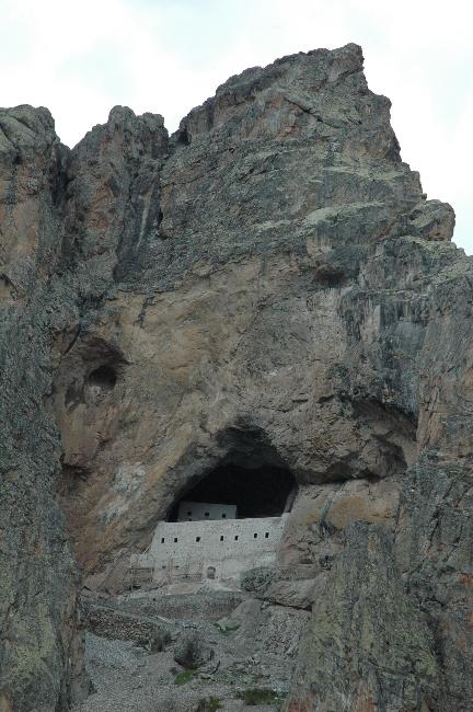 Türkiye'nin ikinci büyük manastırı ibadete açılıyor