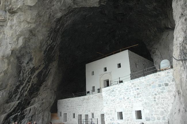 Türkiye'nin ikinci büyük manastırı ibadete açılıyor