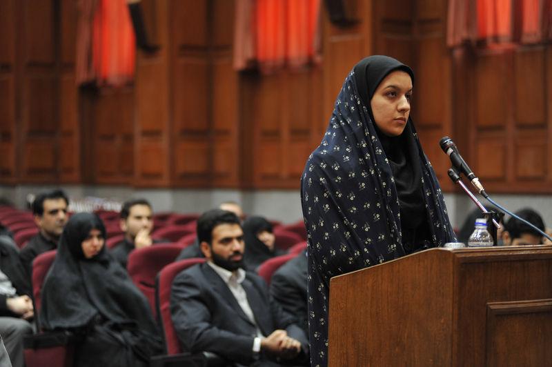 İran'da tecavüzcüsünü öldüren kadına idam cezası