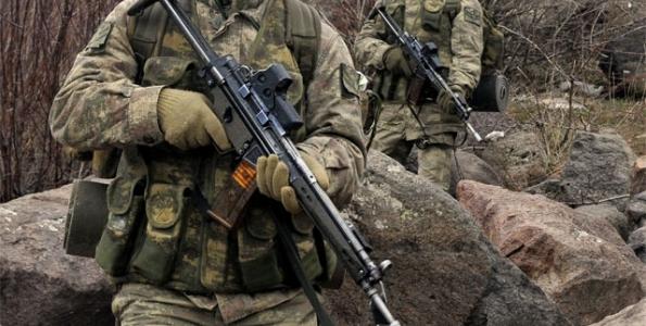 Diyarbakır'da iki uzman çavuş kaçırıldı