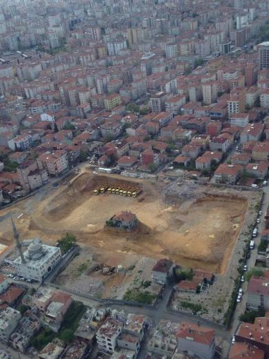 Kentsel dönüşüm alanı Fikirtepe'de çalışmalar tıkandı