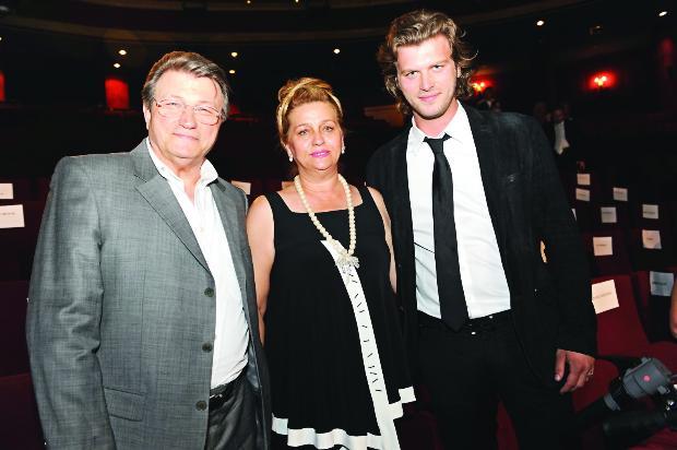 Cem Tatlıtuğ: Kıvanç çok yakışıklı